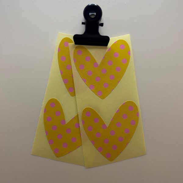 Sticker - hartje geel met roze stippen (5 stuks)