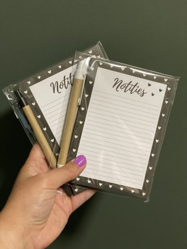 Notitieboekje met pen